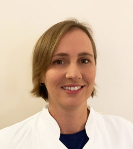 Elodie Tome portrait osteopathe nimes